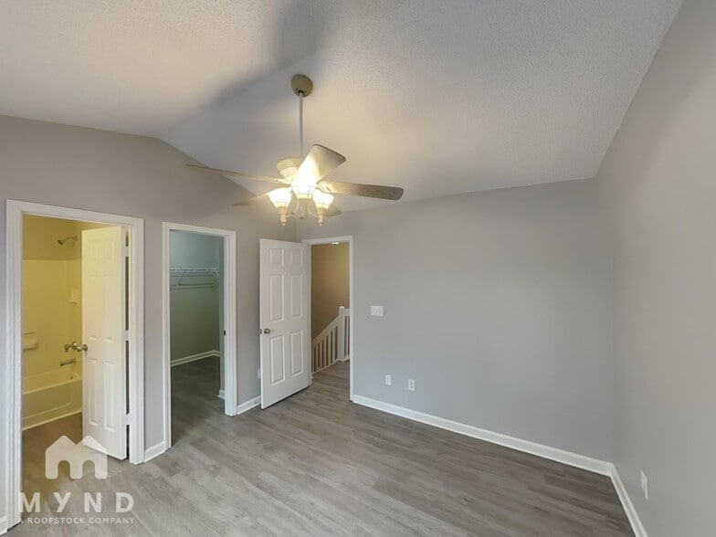 Building Photo - 12640 Tucker Crossing Ln