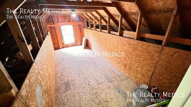 Building Photo - 10319 Willow Ridge Loop