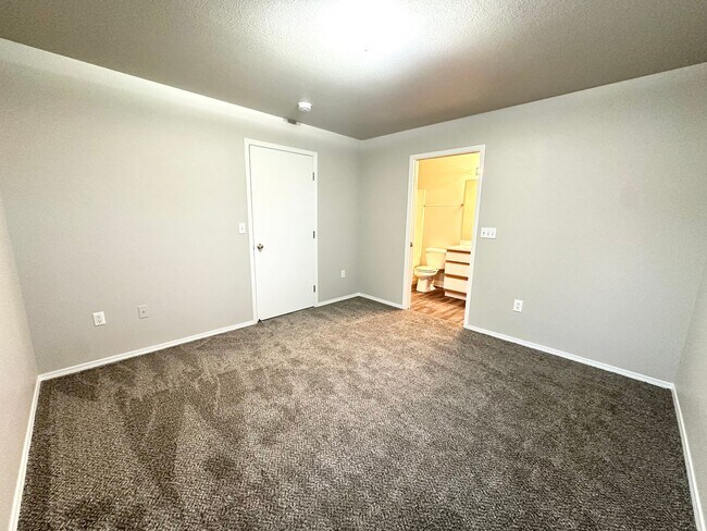 Building Photo - Fully renovated in 2025 2 bedroom, 2 bathroom ground floor apartment available soon.