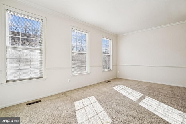 Building Photo - 45482 Pine Trail Terrace