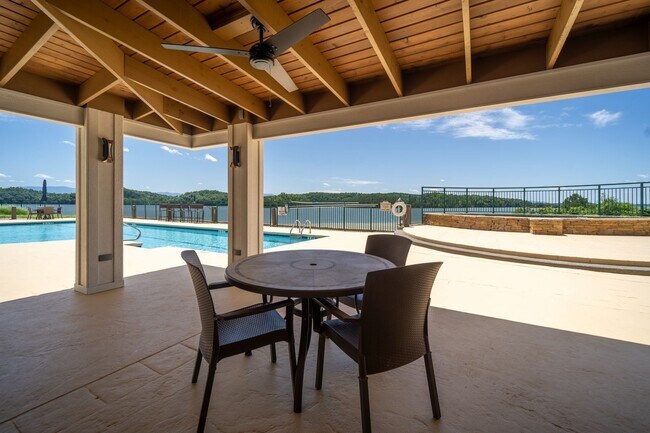 Building Photo - Fall special - Harbor Crest condo for rent