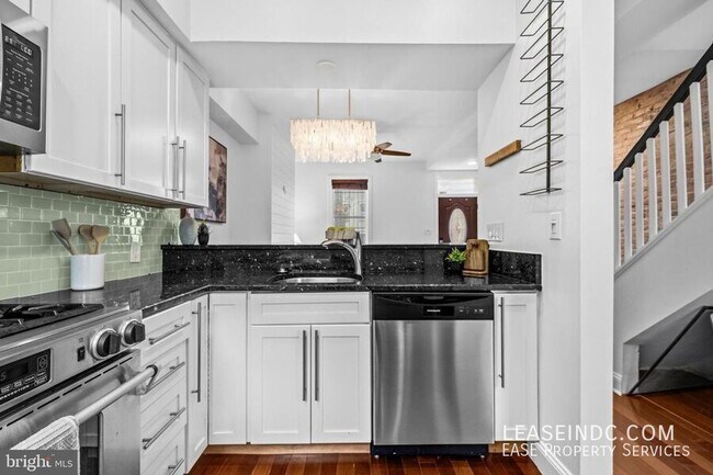 Building Photo - 1608 4th St NW