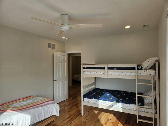 Building Photo - 27 S Little Rock Ave