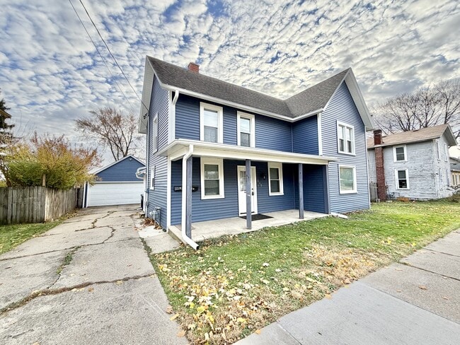 Primary Photo - 809 Rockport Rd