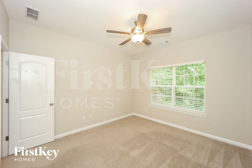 Building Photo - 32 Safe Passage Ct