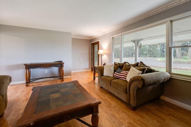 Building Photo - 12707 Leo Ln