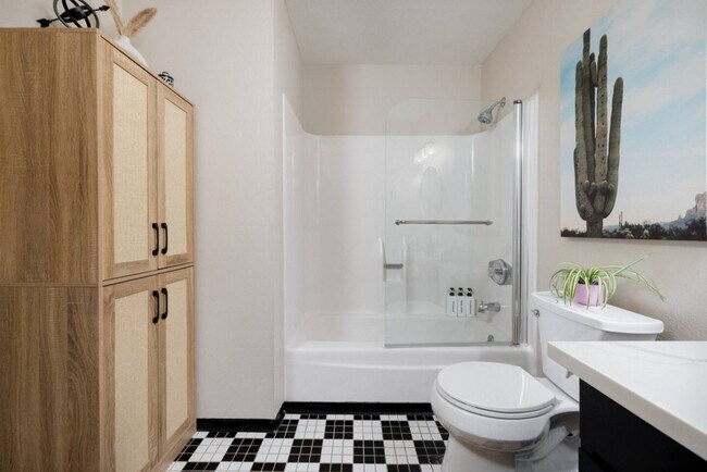 Building Photo - 8320 E Buena Terra Way