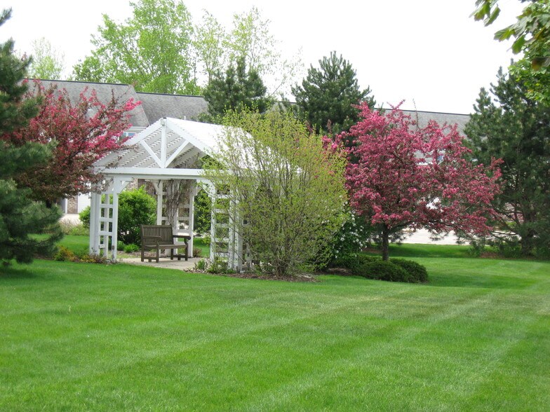 Maple Court Apartments 311431 Hartridge Dr Hartland WI 53029