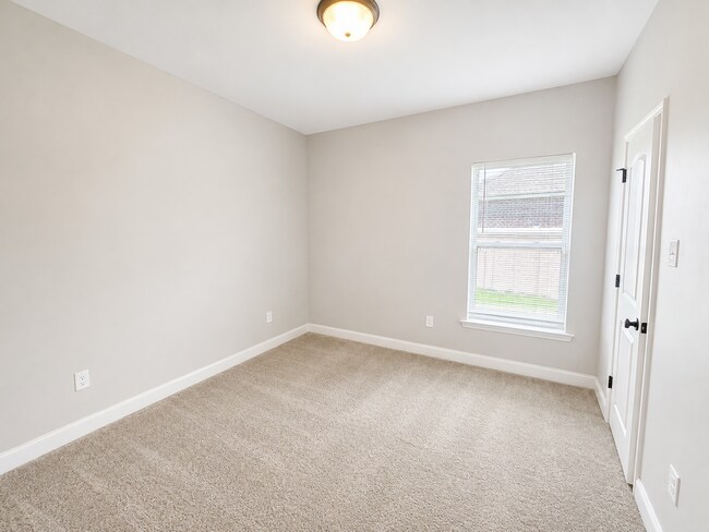 Building Photo - 13870 Maddie Cir
