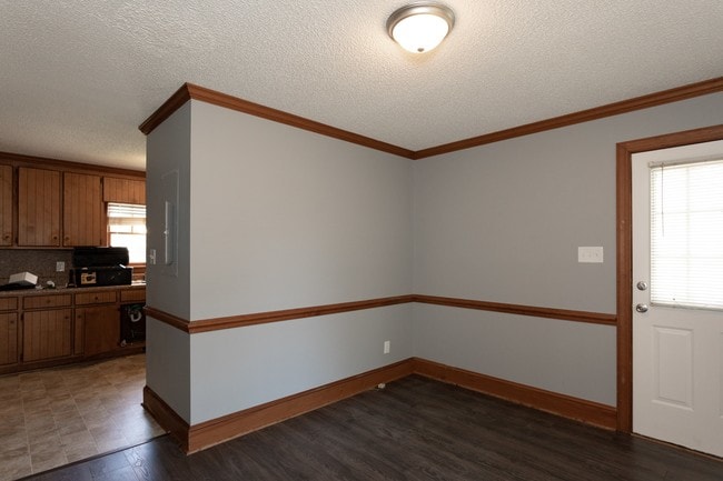Building Photo - 1205 Opossum Trot Ln