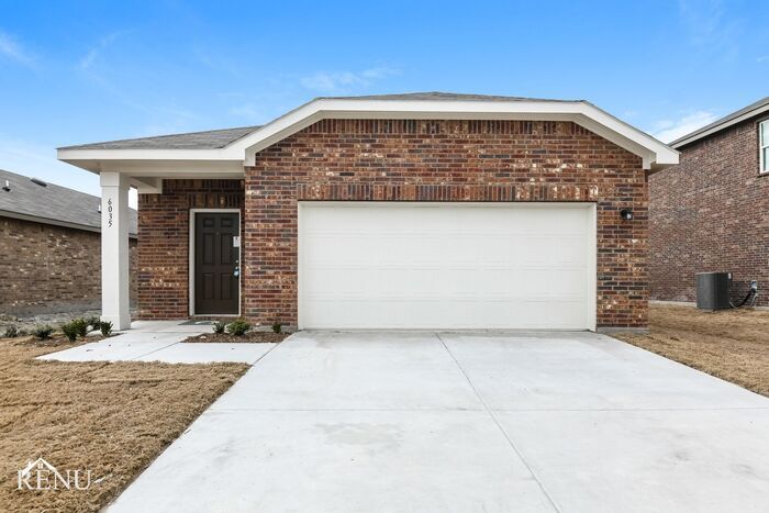 Primary Photo - 6011 Mojave Dr