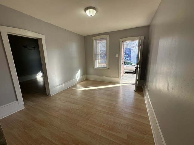 Building Photo - 1421 Drexel Ave