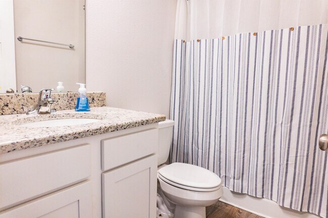 Building Photo - 1109 Shoal River Dr
