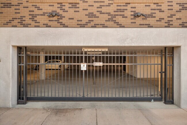 Building Photo - 175 Lithia Way