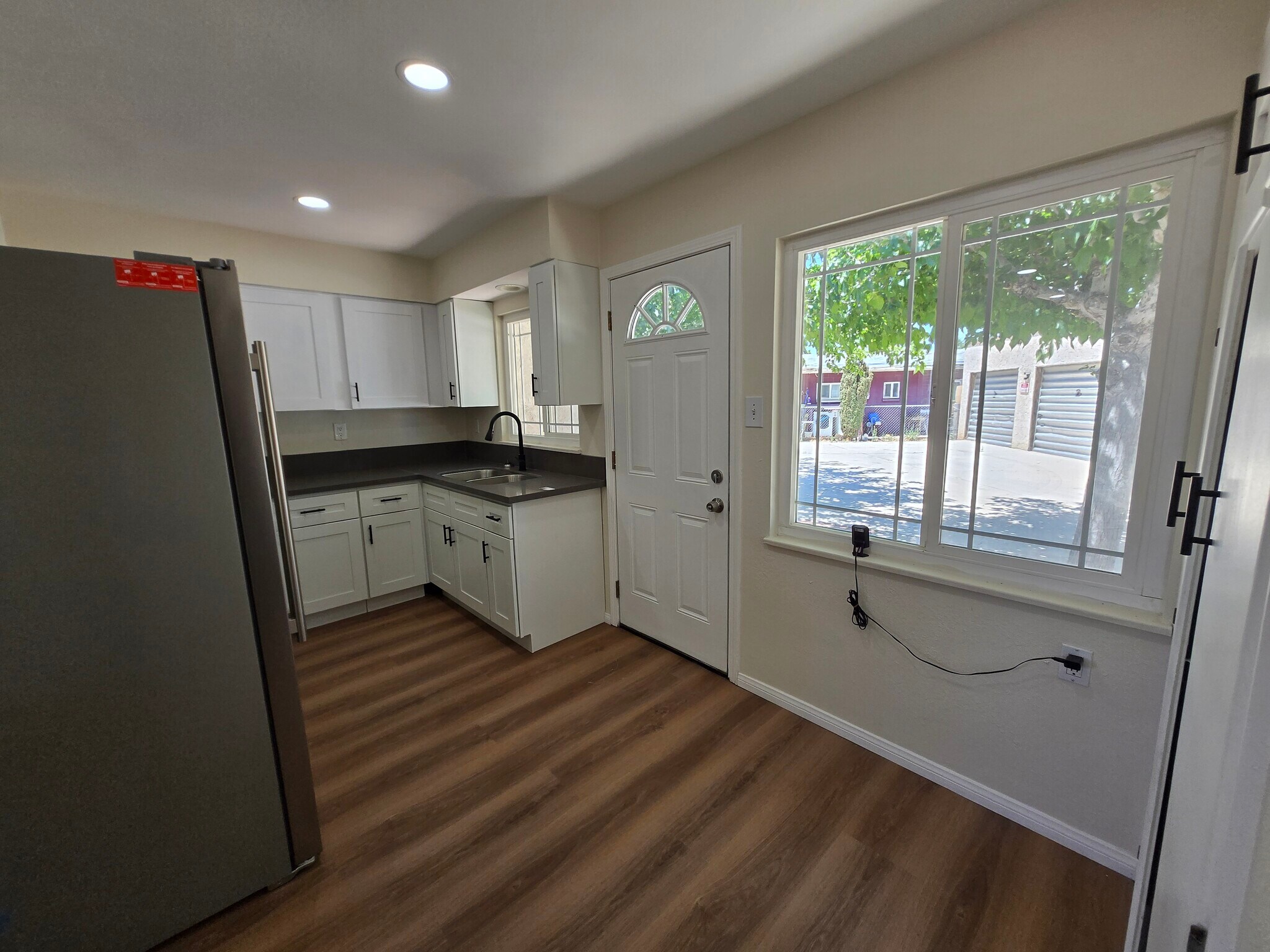 Building Photo - 16340 Villa Dr