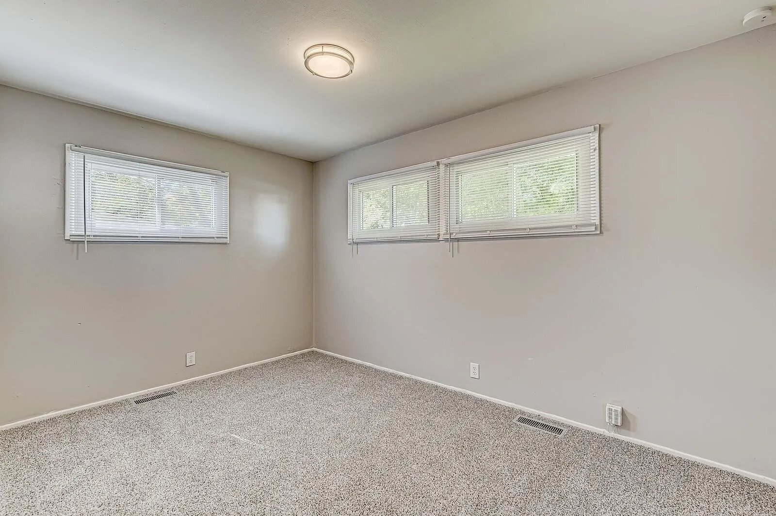 Building Photo - 1302 Brummit Ln