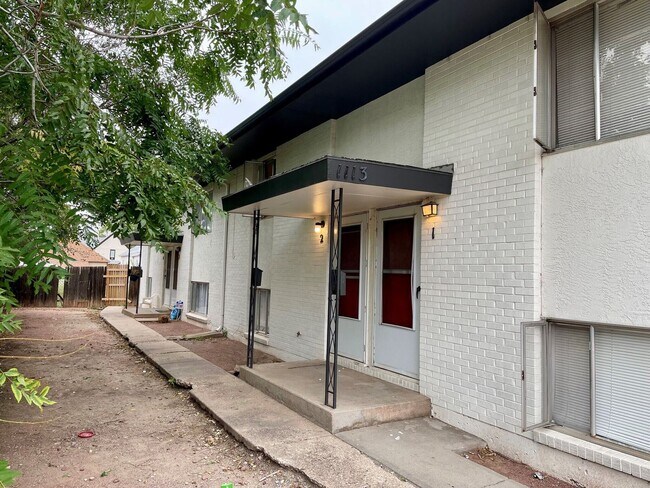 Building Photo - 1111 W Arroyo Ave
