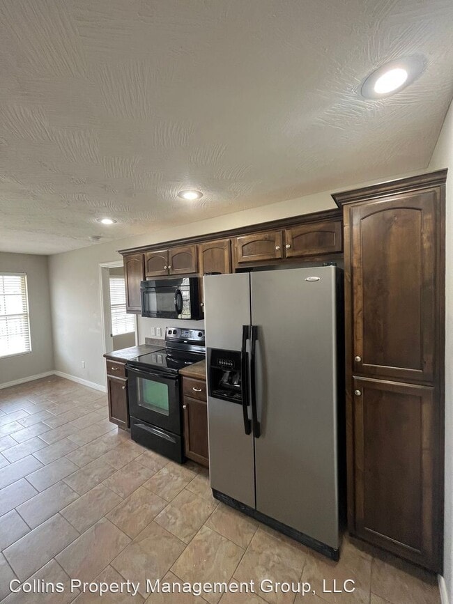 Building Photo - 4 br, 2 bath House - 644 E Harley Ave