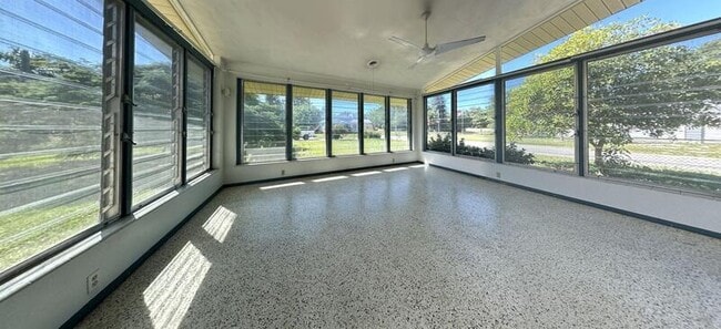 Building Photo - 1013 23rd St W