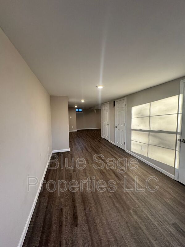 Building Photo - 279 Westpark Ln