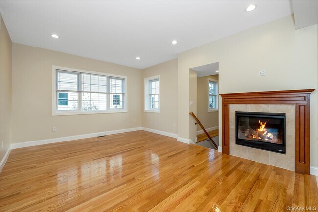 Building Photo - 16 Grand Blvd