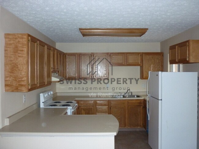 Building Photo - 2928 Landon Dr