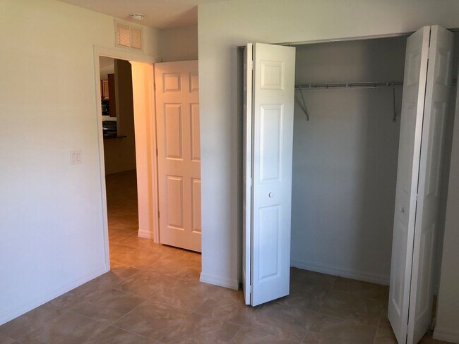 Building Photo - 44 Karat Path