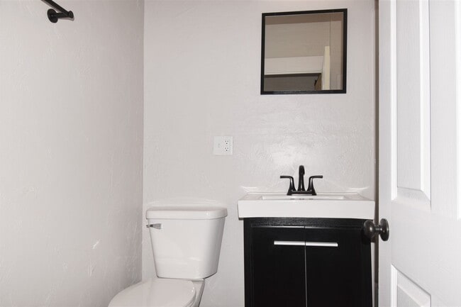 Building Photo - Recently Refurbished! Large 2-story Charmer. Big Yard! PETS WELCOME