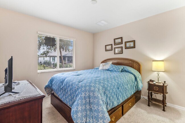 Building Photo - $1,895/month ** Furnished * Annual / Short...