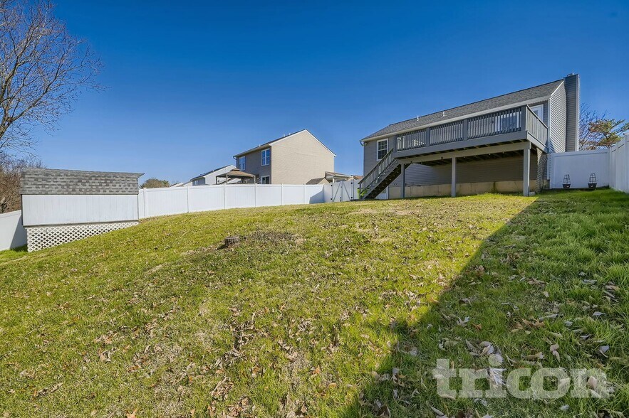 Building Photo - 4231 Greys Run Cir