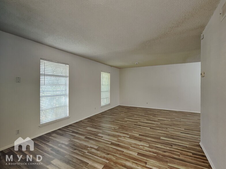 Building Photo - 6802 Neston Dr
