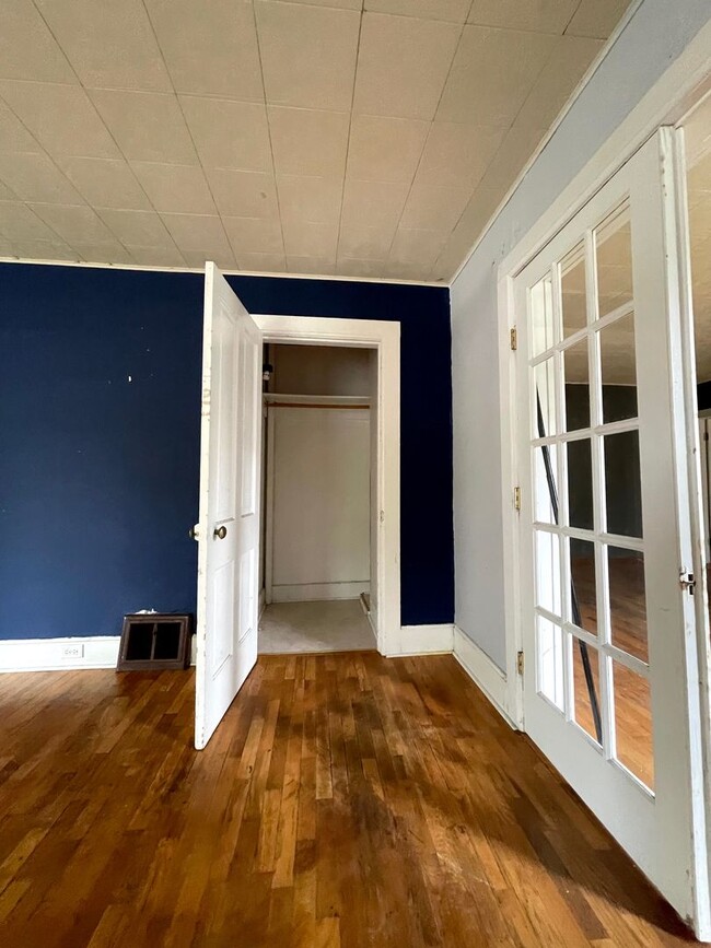Building Photo - 1502 Ferry St