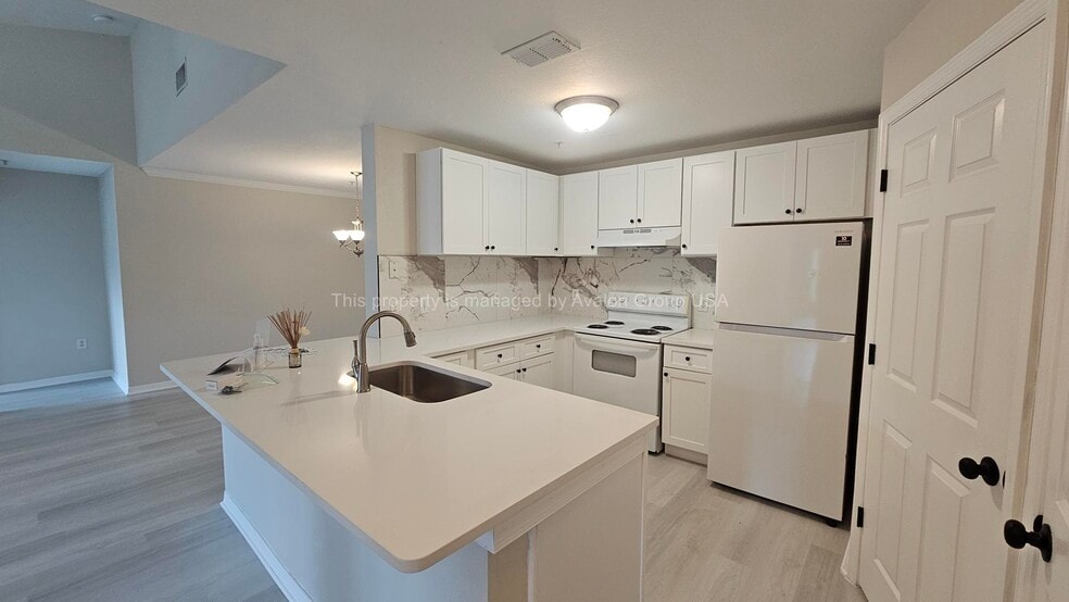 Building Photo - 7800 Point Meadows Dr