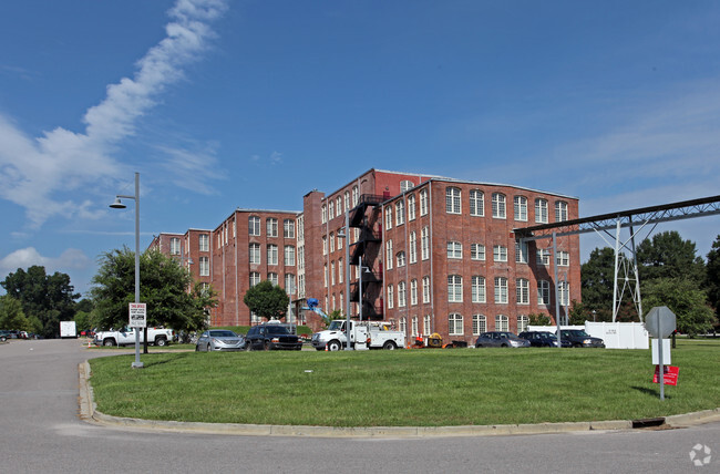 Building Photo - Granby Mills