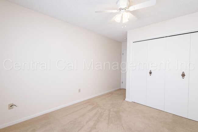 Building Photo - 3 Bedroom/2 Bath with a Pool - $2395 Per Month!