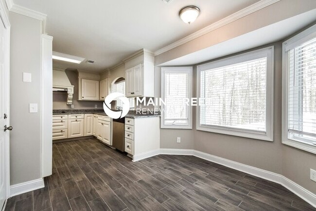 Building Photo - 3 Bedroom Pet-Friendly Home in Fayetteville, GA with Main Street Renewal