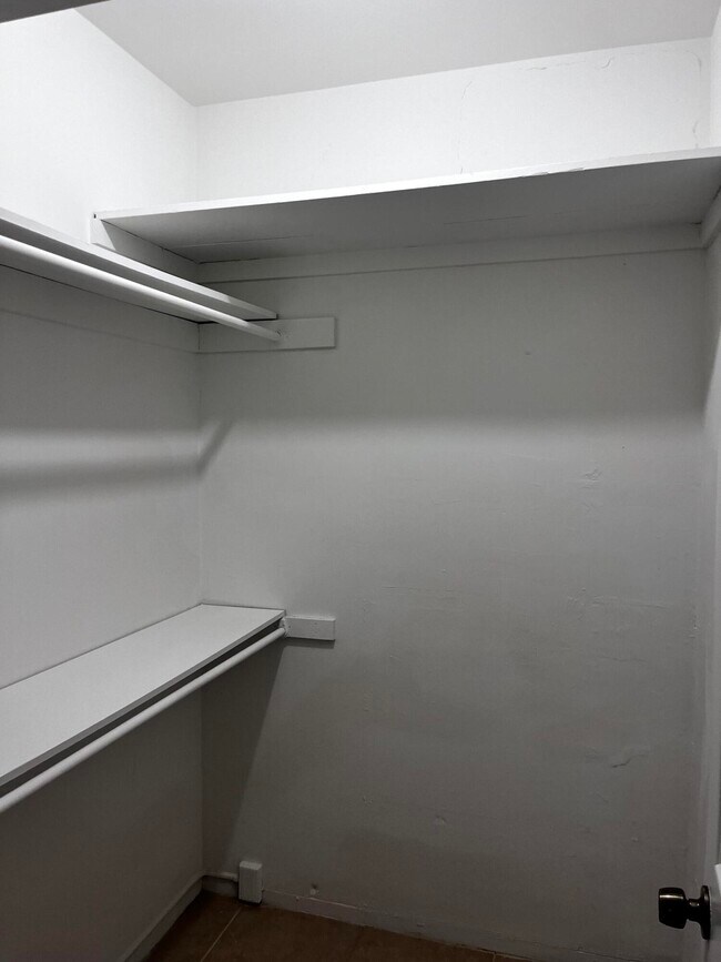 Building Photo - 224 Conniston Rd