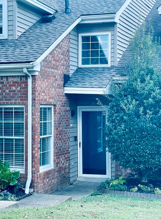 Primary Photo - 327 Yorkshire Cir