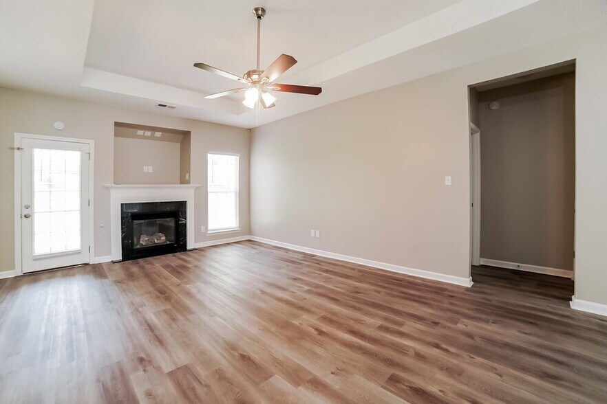 Building Photo - 2477 Torrington Way