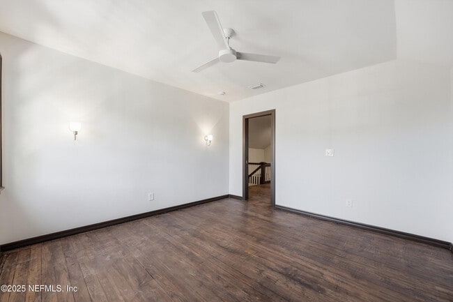 Building Photo - 2979 St Johns Ave