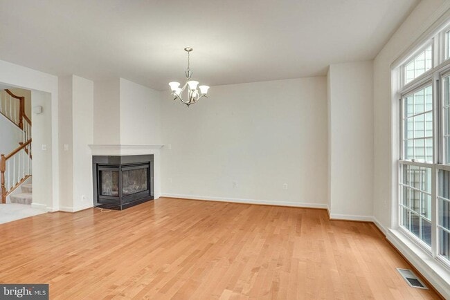 Building Photo - 24949 Bannockburn Terrace