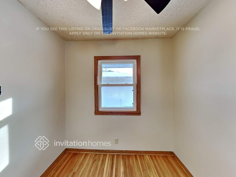 Building Photo - 5239 4th St NE