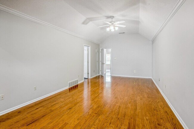 Building Photo - 130 Riverwalk Pl