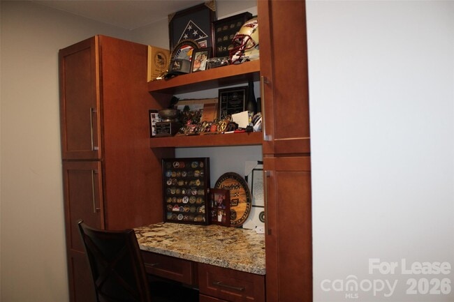 Building Photo - 18749 Vineyard Point Ln