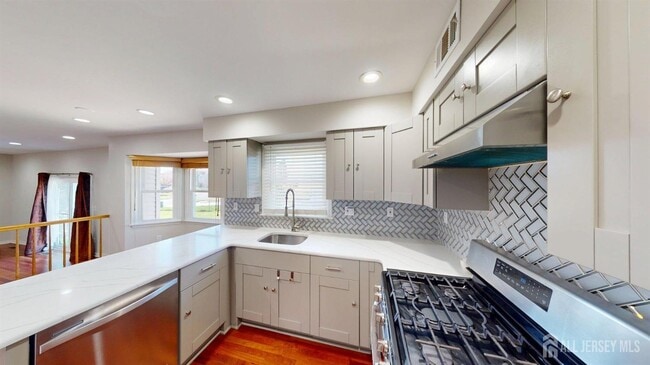 Building Photo - 77 Princess Dr