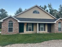 Building Photo - 42653 Edgewater Ln