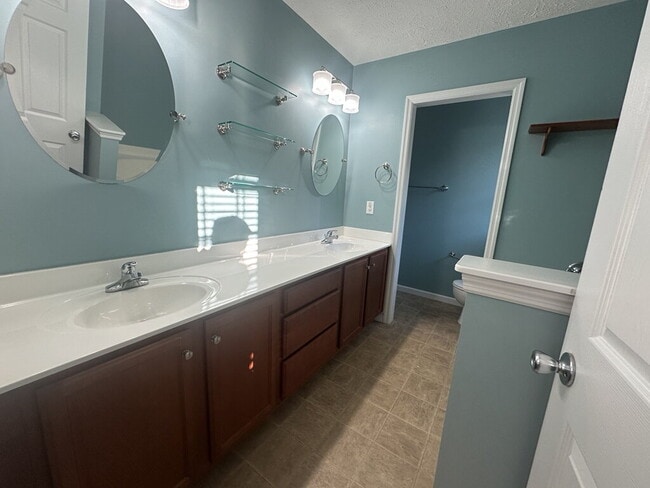 Building Photo - Nice 3 Bedroom, 2 Bath Home in Richlands-303 Rolling Meadow Ct.