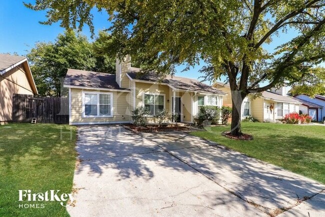 Building Photo - 1705 Wallingford Dr