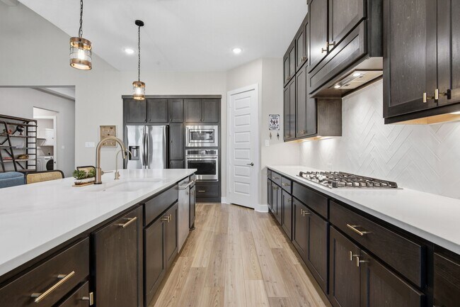 Building Photo - 28065 Willow Gln Dr