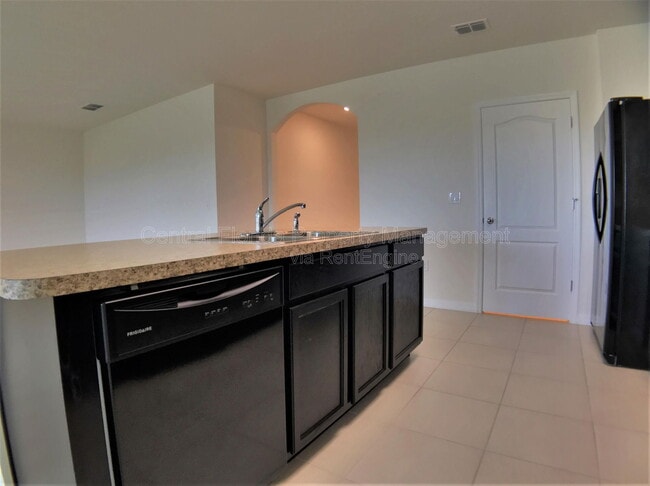 Building Photo - 1935 Partin Terrace Rd